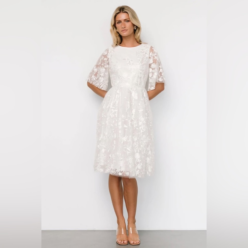 Elegant White Lace Dress